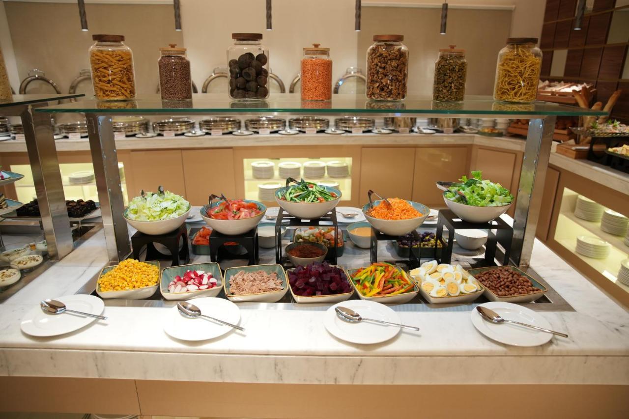 Royal Mansoura Residence Hotel Doha Exteriör bild