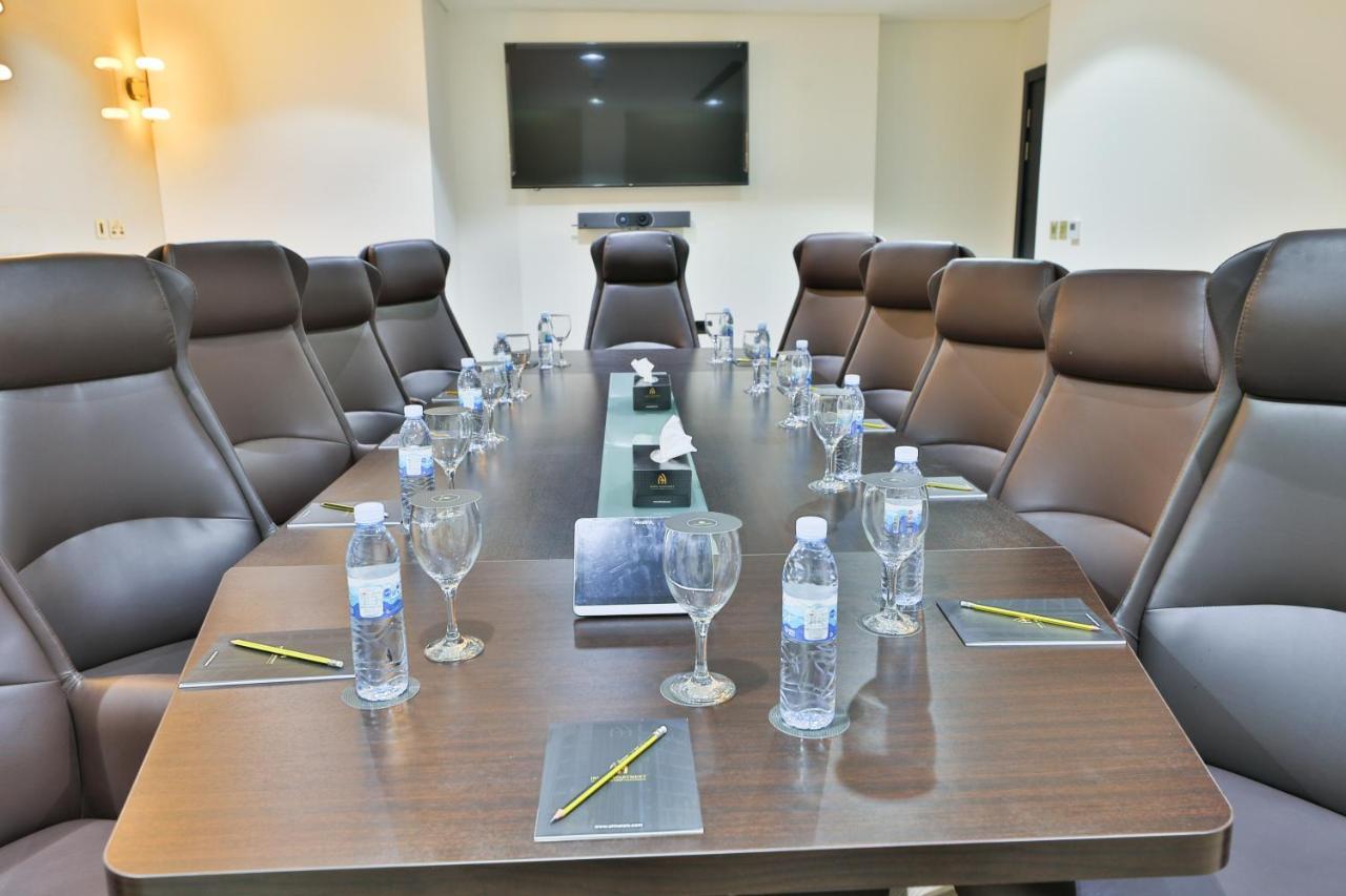 Royal Mansoura Residence Hotel Doha Exteriör bild