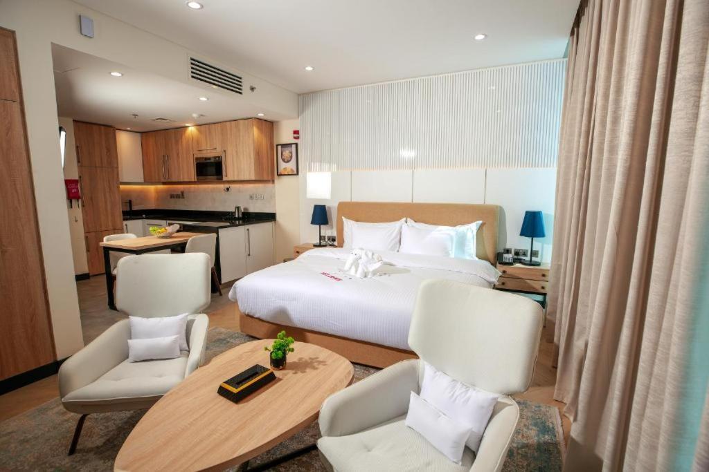 Royal Mansoura Residence Hotel Doha Exteriör bild
